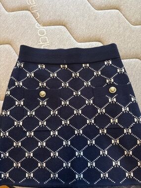 Knitted skirt
